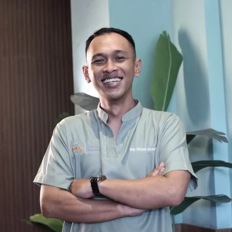 8 Lettu Laut (K) Dirham Ikhsanda Virnanto, drg - DX Dental Aesthetic