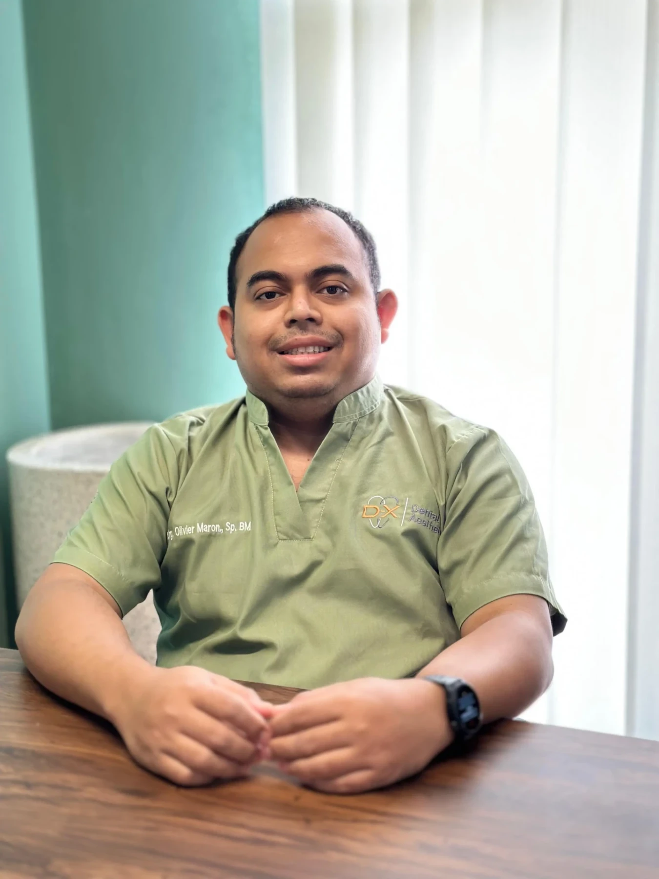 10 Olivier Maron Sahetapy, drg., M.Ked.Klin, Sp.BMM - DX Dental Aesthetic